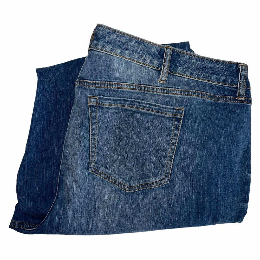 Torrid Distressed Straight Leg Crop Jeans 26 25